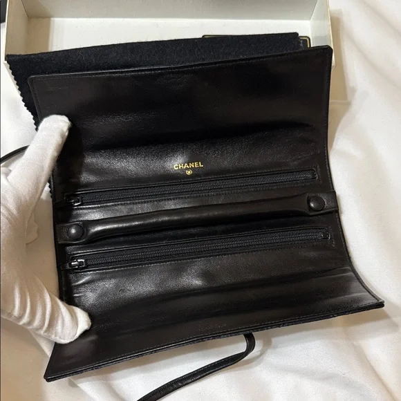 Rare Chanel Black Silk and Leather Jewelry Case - Picture 3 of 10